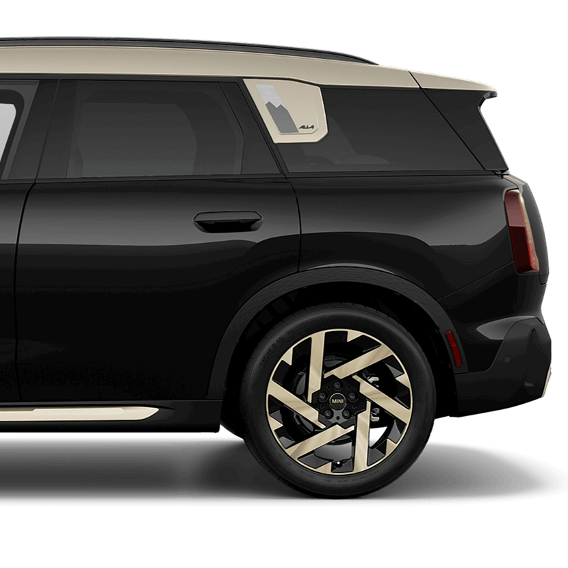 Side view of the rear end of the MINI Countryman SE ALL4.